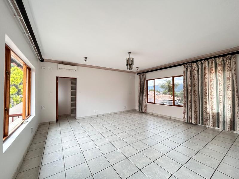 5 Bedroom Property for Sale in Birdwood Estate North West